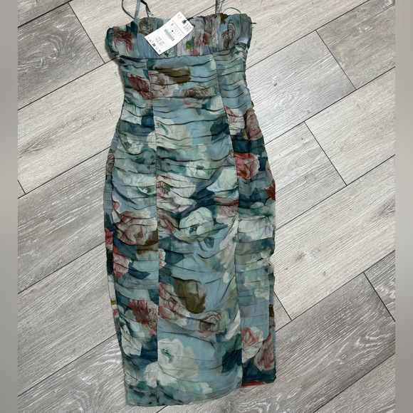 🆕 2025 ZARA FLORAL BOUQUET ROSE PRINTED DRAPED RUCHED DRESS - Picture 2 of 6
